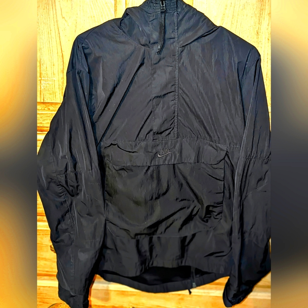 Men's Nike windbreaker pullover